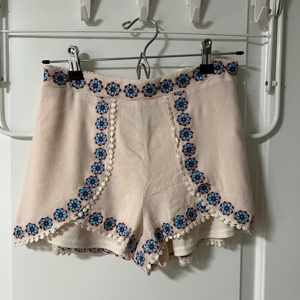 Blue Rain Francesca's Bohemian Embroidered Scalloped Elastic Back Waist Shorts